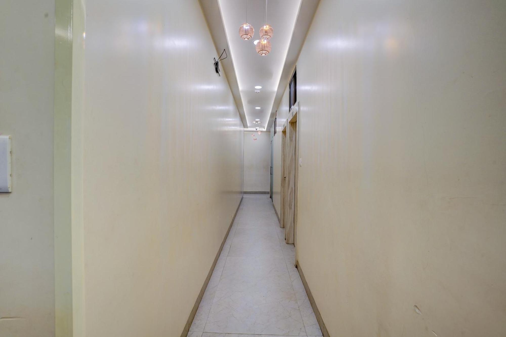 Kiwi International,Hotel,Мумбай Екстериор снимка