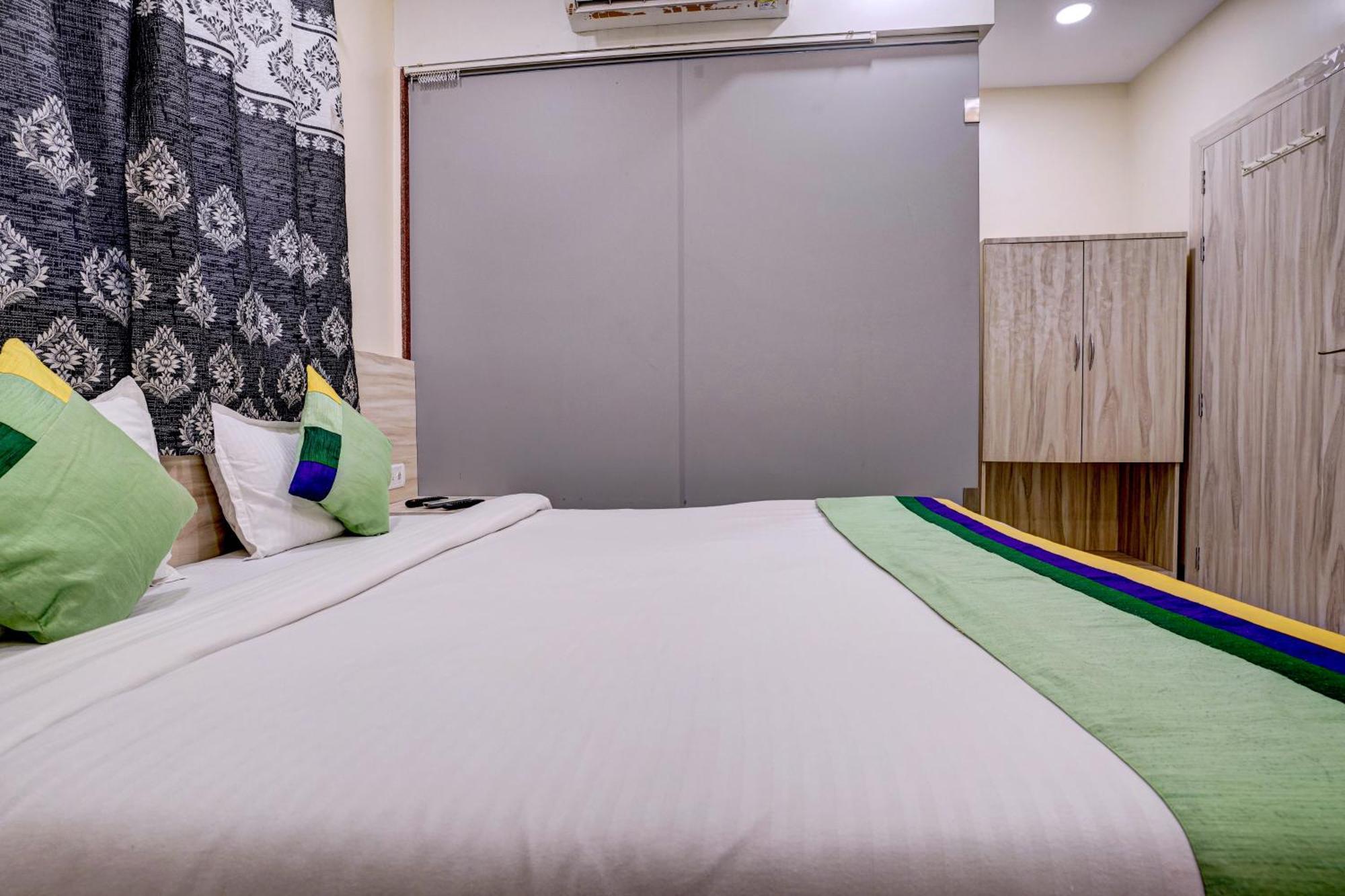 Kiwi International,Hotel,Мумбай Екстериор снимка